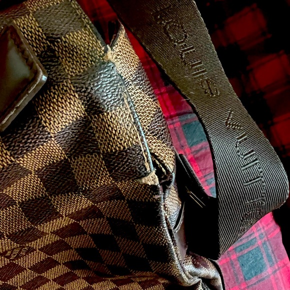 Authentic Louis Vuitton laptop bag - Picture 9 of 9